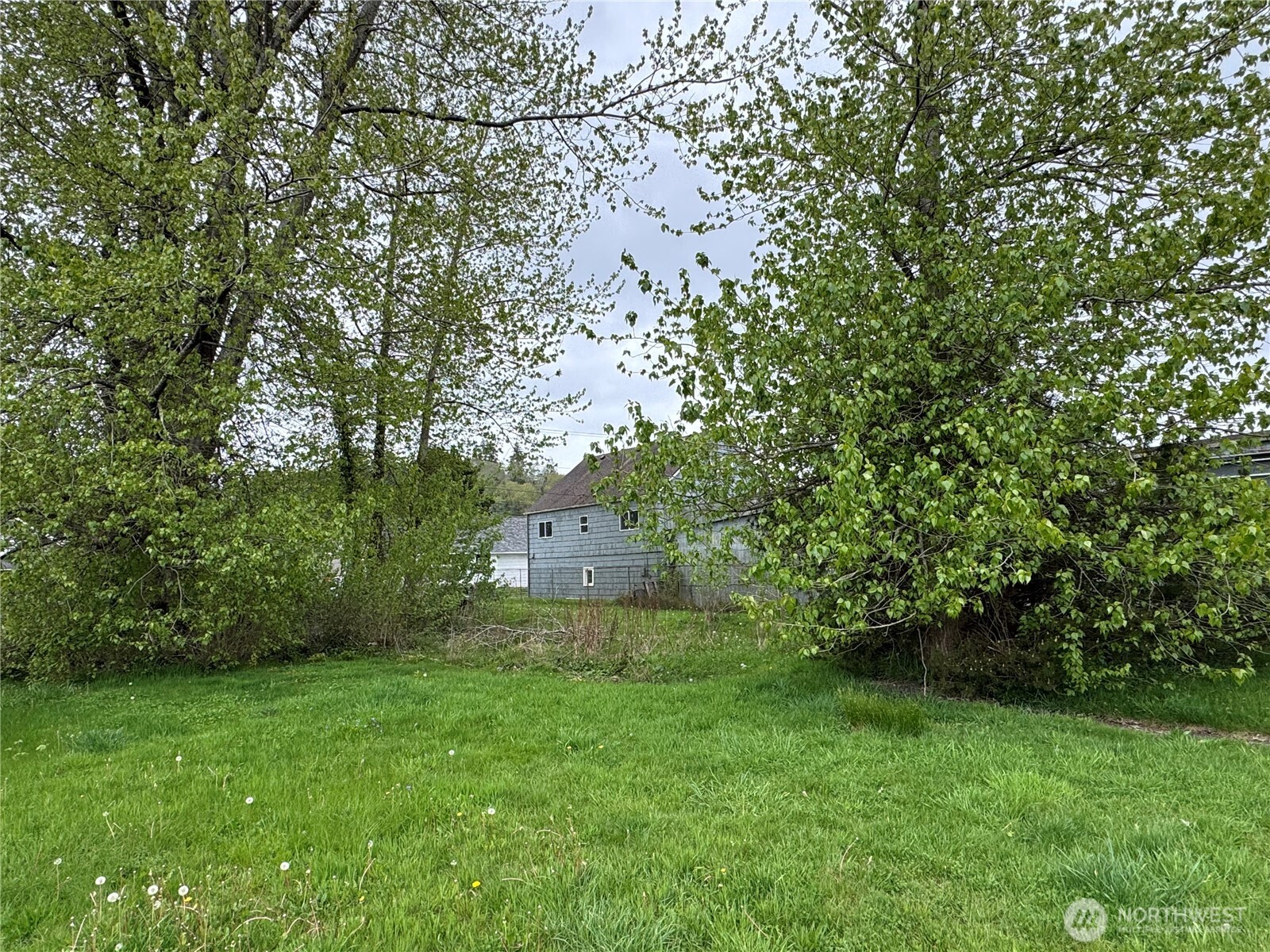 2206 Simpson Avenue Aberdeen, WA 98520 - Photo 2 of 7