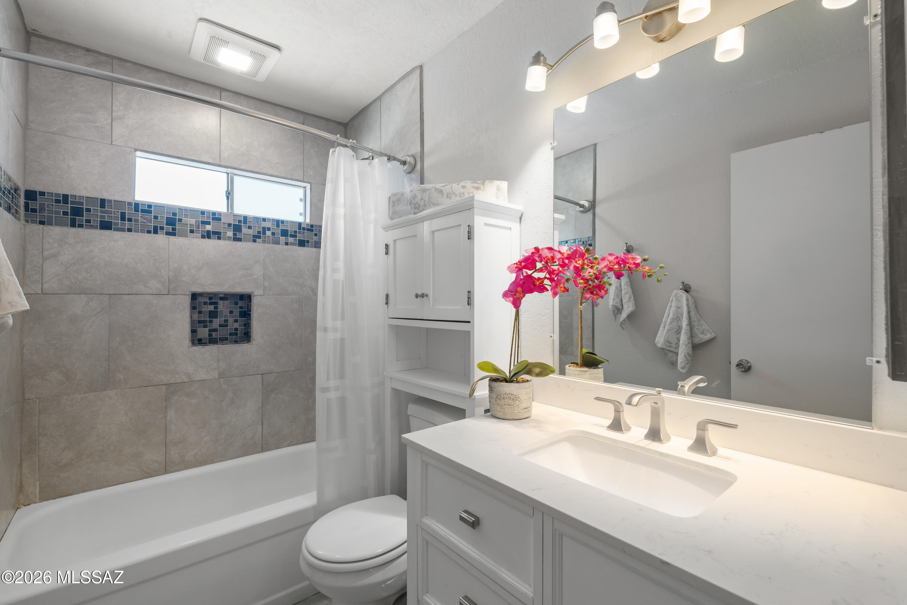 1503 East Prince Road, Unit A Tucson, AZ 85719 - Photo 28 of 35 Upstairs Bathroom #2