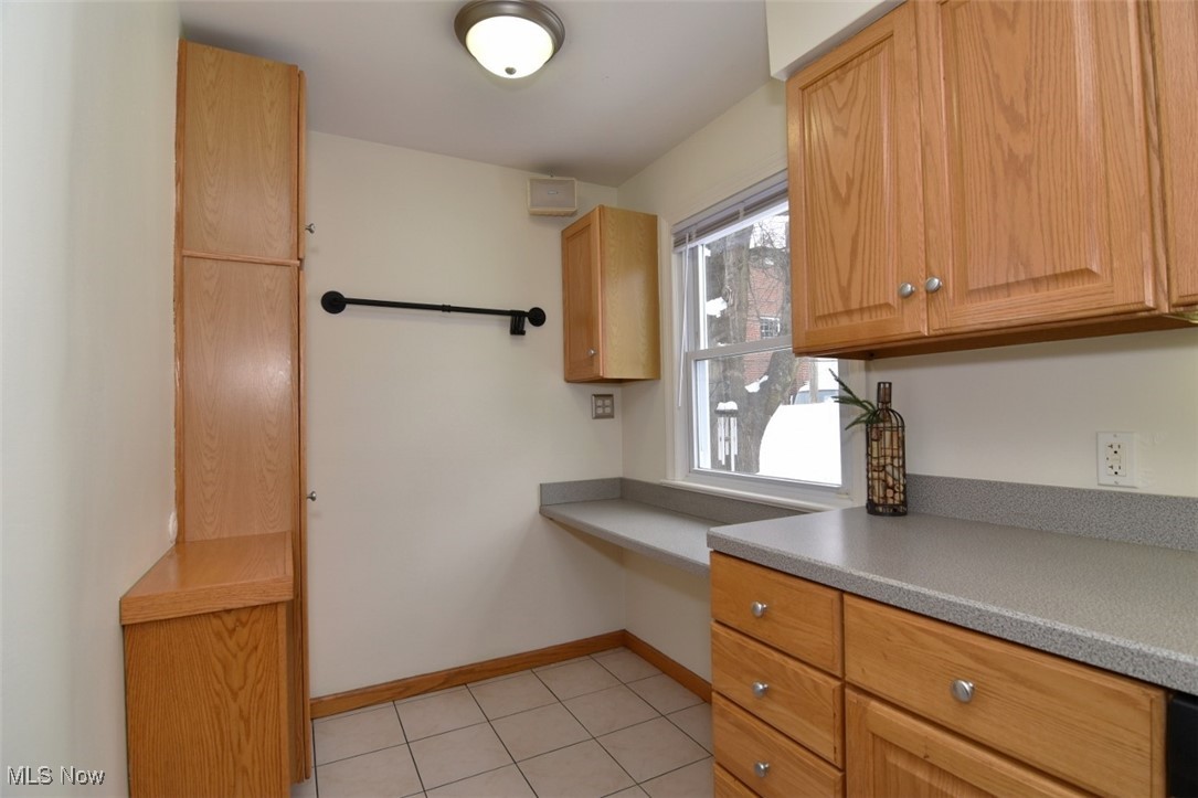 1491 Edgefield Road Cleveland, OH 44124 - Photo 17 of 41