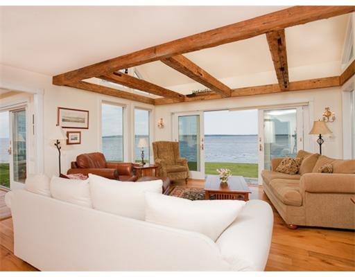 718 Shore Road Northport, ME 04849 - Photo 17 of 20 Den/Family/Great Room.
