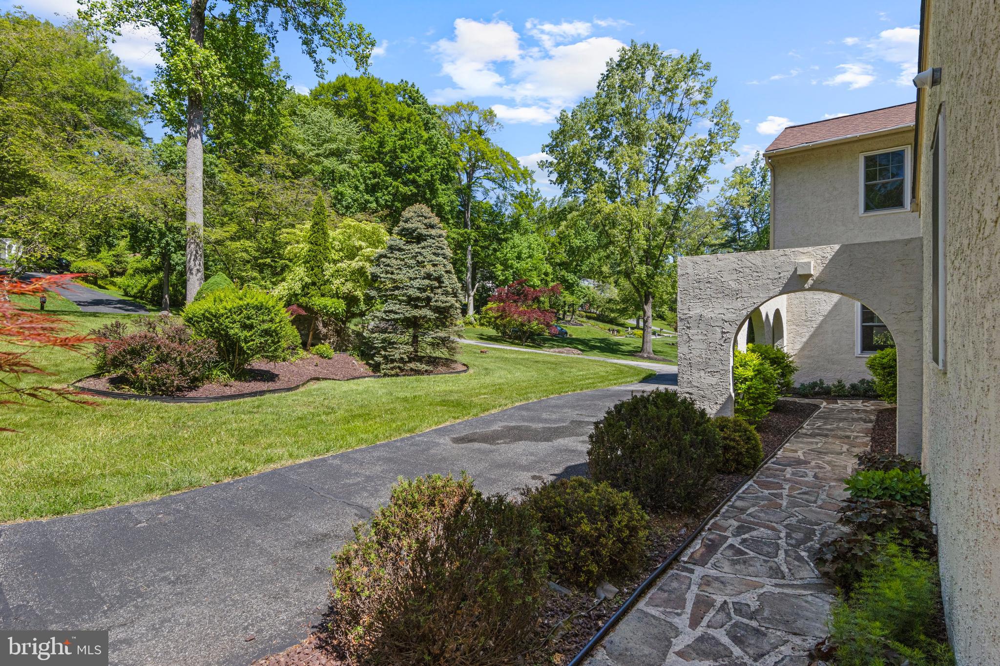 207 Hansell Road Newtown Square, PA 19073 - Photo 4 of 63 Gallery Image 4