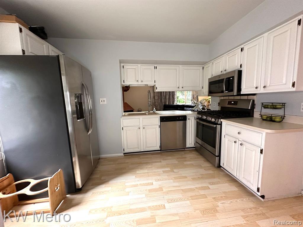 2724 Trafford Road Royal Oak, MI 48073 - Photo 13 of 22