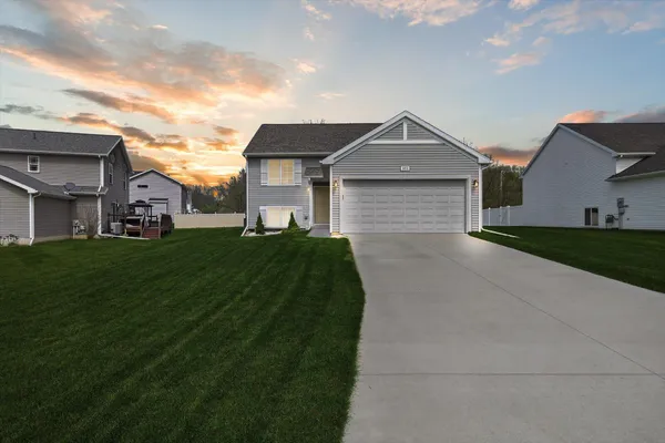 $329,900 | 603 Independence Avenue, Jackson, MI 49201