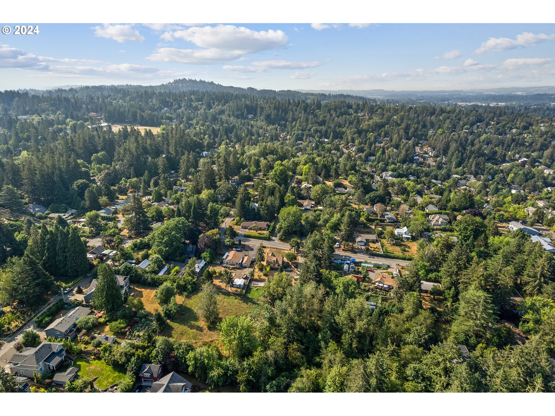 5857 Southwest Garden Home Road Portland, OR 97219 - Photo 5 of 12 Gallery Image 5