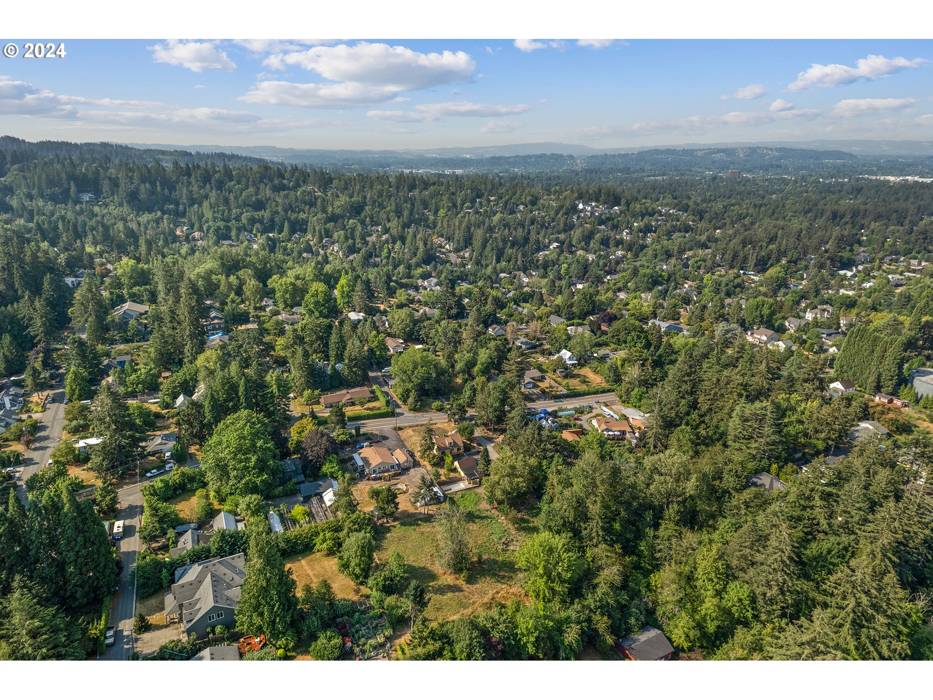 5857 Southwest Garden Home Road Portland, OR 97219 - Photo 6 of 12 Gallery Image 6