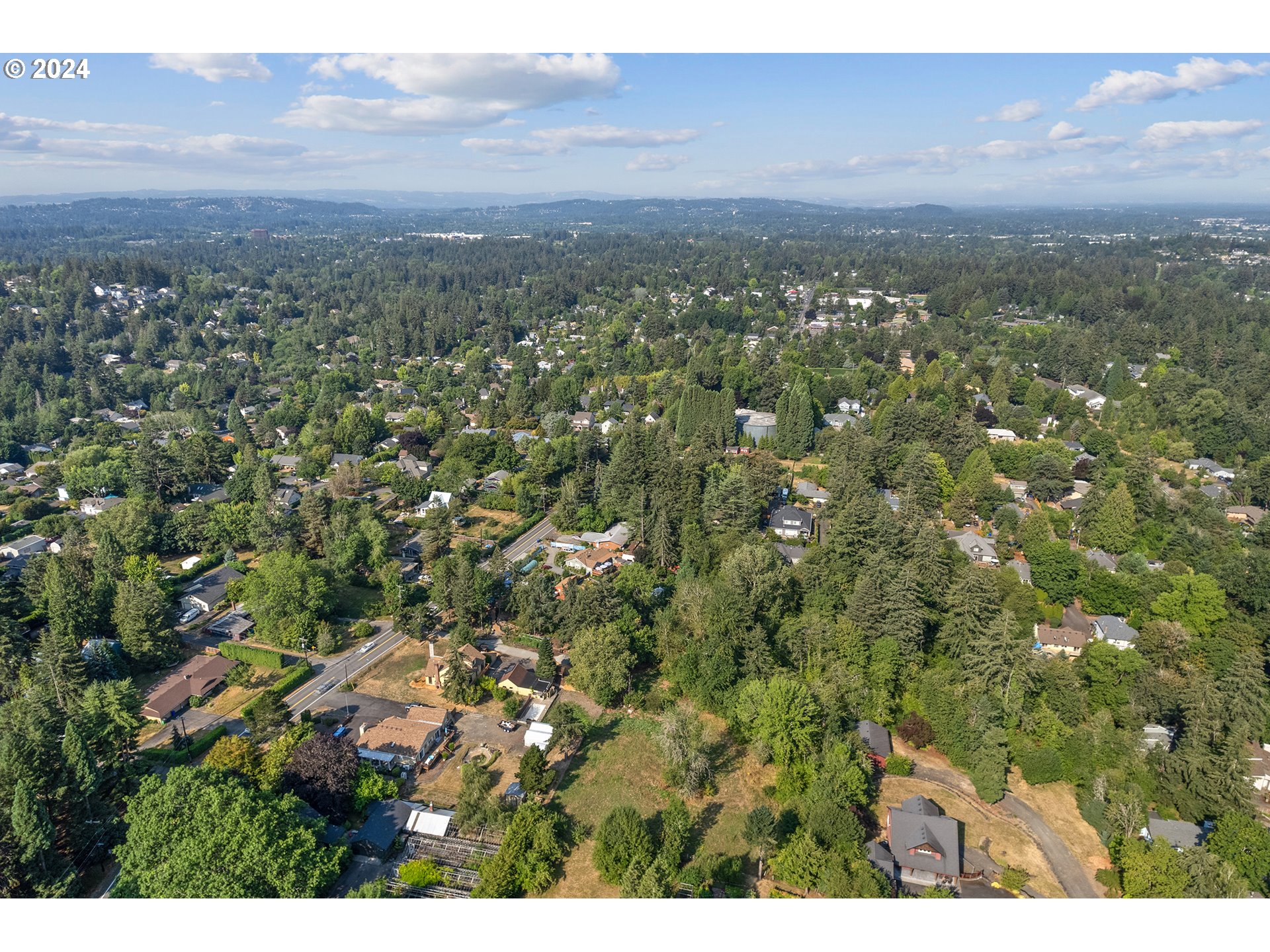 5857 Southwest Garden Home Road Portland, OR 97219 - Photo 7 of 12 Gallery Image 7