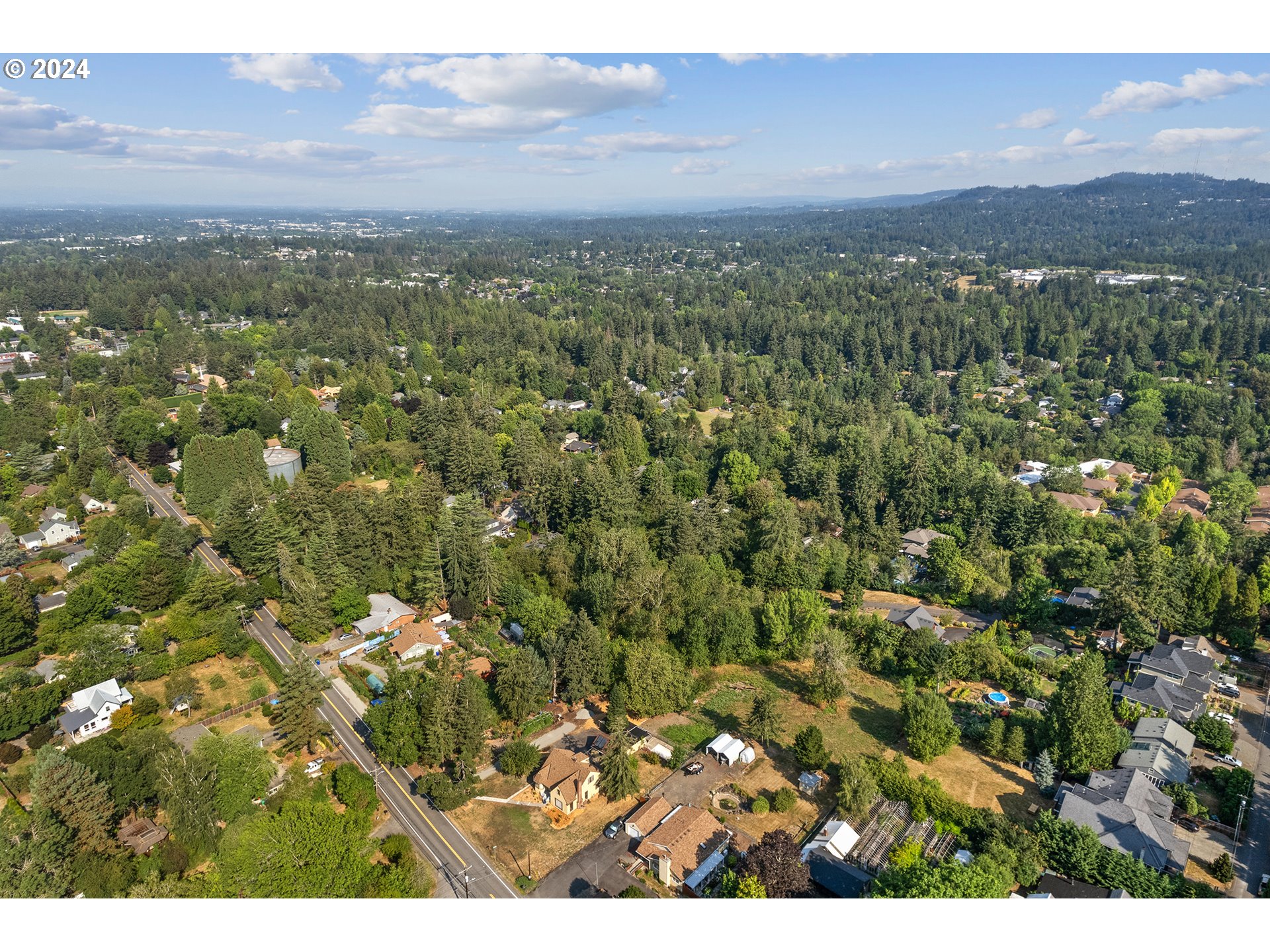 5857 Southwest Garden Home Road Portland, OR 97219 - Photo 8 of 12 Gallery Image 8