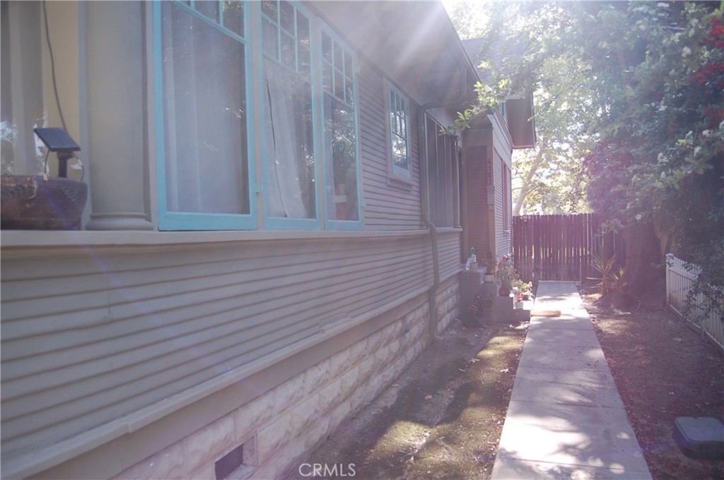 4160 Chestnut Street Riverside, CA 92501 - Photo 7 of 39 a view of a house with a yard