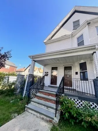 $2,800 | 686 River Street, Unit 1, Boston, MA 02136
