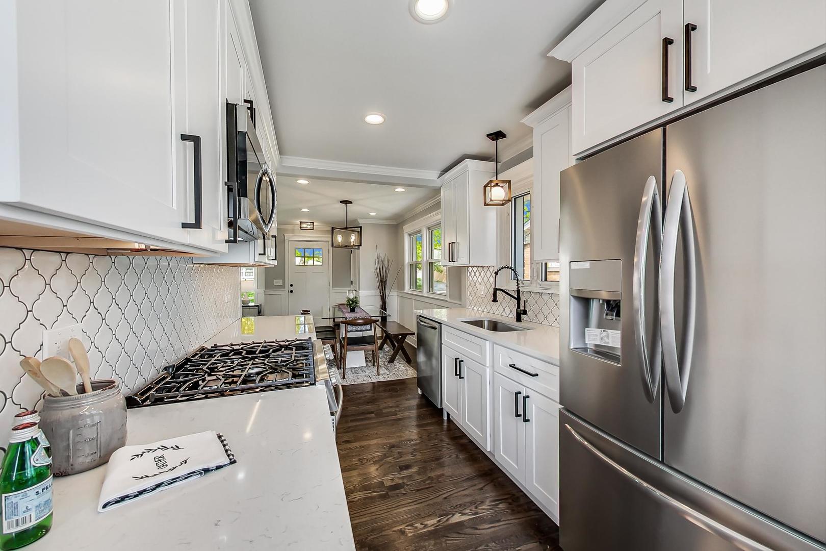 757 Fairfield Avenue Elmhurst, IL 60126 - Photo 7 of 30