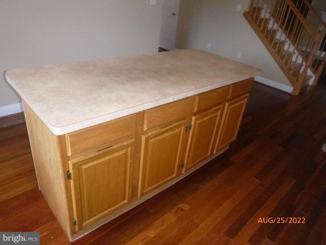 $652,500 | 421 Baileys Run Lane, Springfield, PA 19064