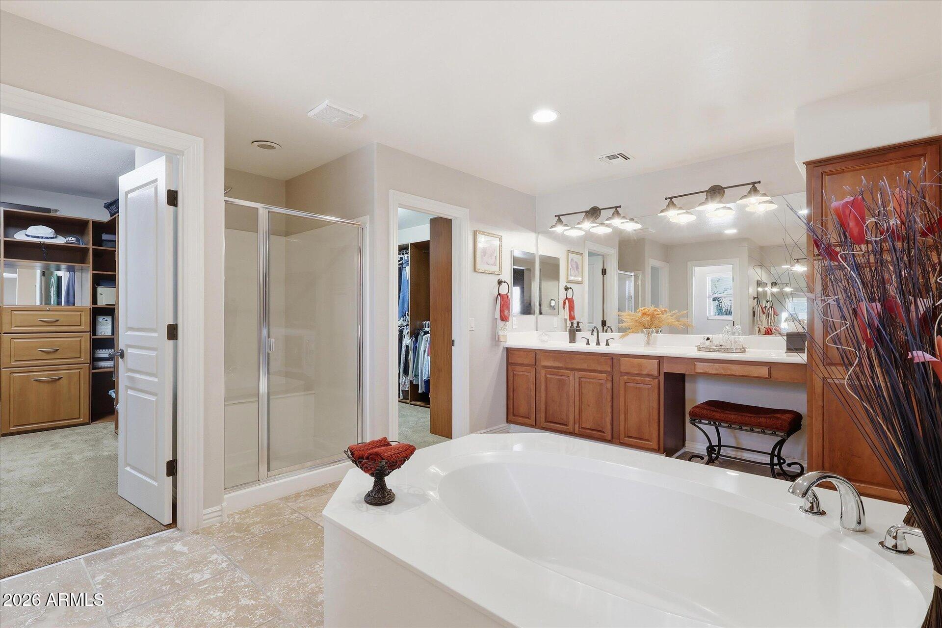 2324 West Zenith Lane Phoenix, AZ 85085 - Photo 45 of 85 Primarty Bath