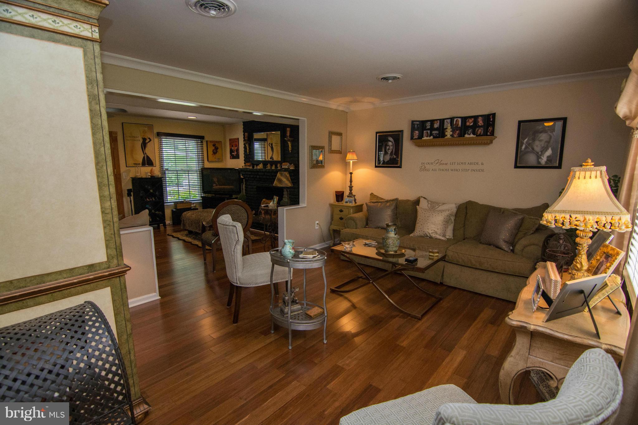 700 Appomattox Road West Davidsonville, MD 21035 - Photo 16 of 30 Living Room