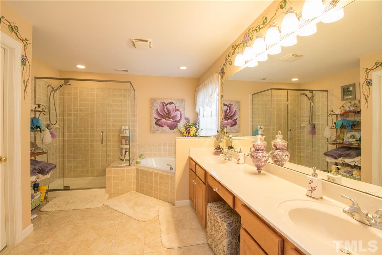 8404 Aptos Court Raleigh, NC 27613 - Photo 8 of 16 Gallery Image 8