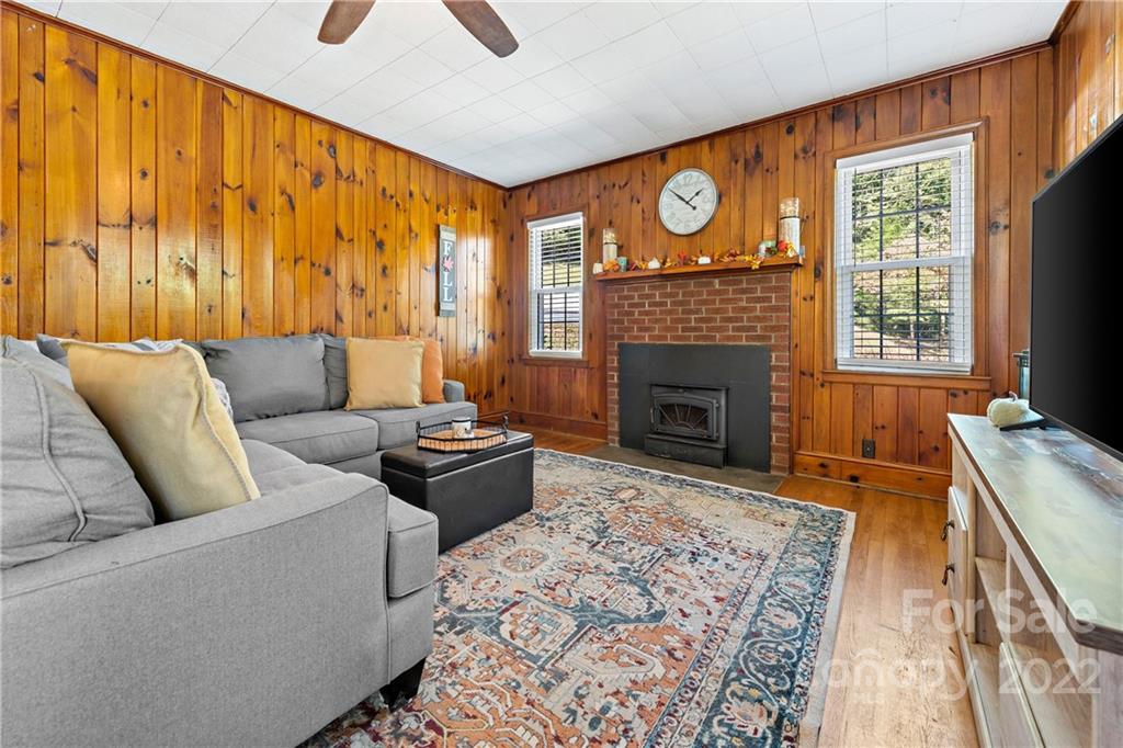 1380 Henry Mc Call Road Marion, NC 28752 - Photo 11 of 33 Gallery Image 11
