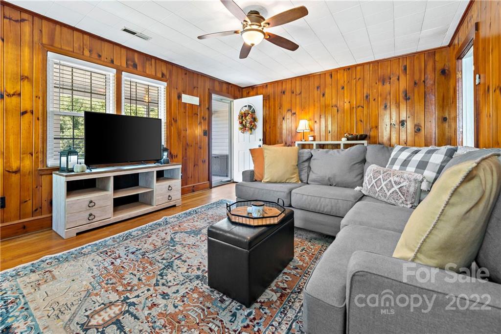 1380 Henry Mc Call Road Marion, NC 28752 - Photo 12 of 33 Gallery Image 12