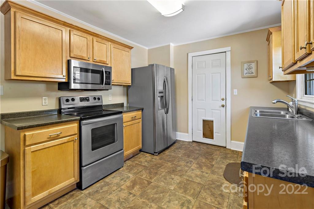 1380 Henry Mc Call Road Marion, NC 28752 - Photo 15 of 33 Gallery Image 15