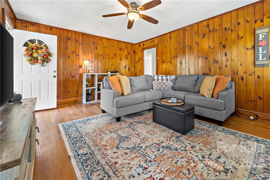 1380 Henry Mc Call Road Marion, NC 28752 - Photo 8 of 33 Gallery Image 8