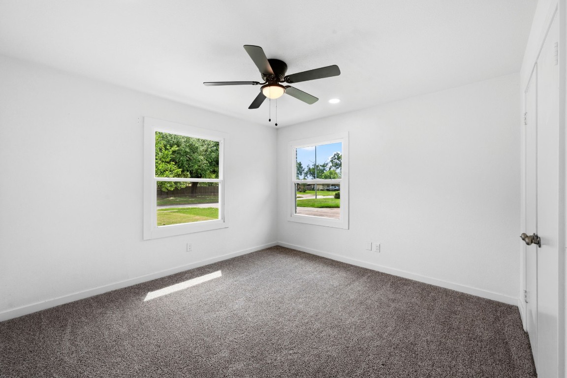 1506 Oaks Drive Pasadena, TX 77502 - Photo 16 of 20