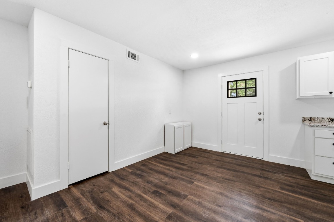 1506 Oaks Drive Pasadena, TX 77502 - Photo 7 of 20