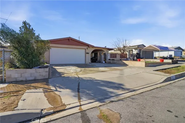 $270,000 | 1728 De Anza Street, Barstow, CA 92311