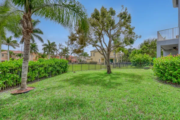 $749,900 | 9022 Dupont Place, Wellington, FL 33414