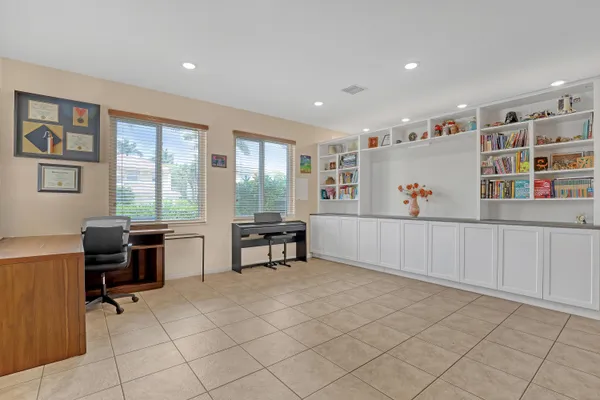 $749,900 | 9022 Dupont Place, Wellington, FL 33414