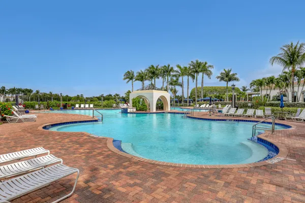 $749,900 | 9022 Dupont Place, Wellington, FL 33414