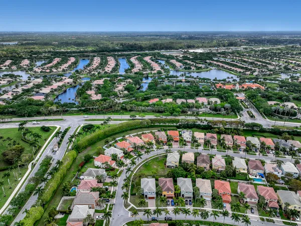 $749,900 | 9022 Dupont Place, Wellington, FL 33414