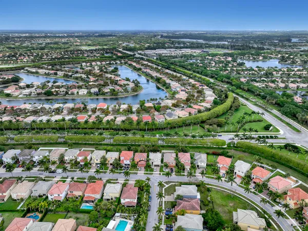 $749,900 | 9022 Dupont Place, Wellington, FL 33414