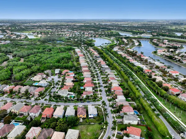 $749,900 | 9022 Dupont Place, Wellington, FL 33414