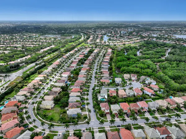 $749,900 | 9022 Dupont Place, Wellington, FL 33414