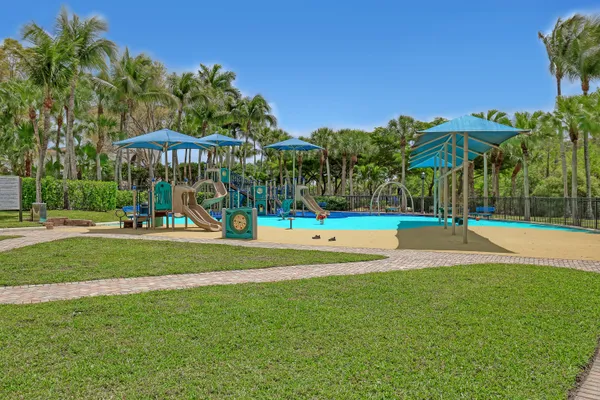 $749,900 | 9022 Dupont Place, Wellington, FL 33414