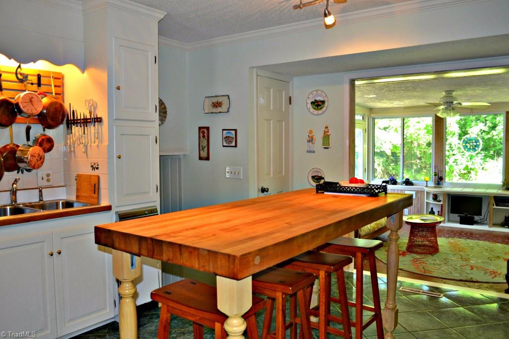 4450 Quail Hollow Road Clemmons, NC 27012 - Photo 4 of 20 Gallery Image 4