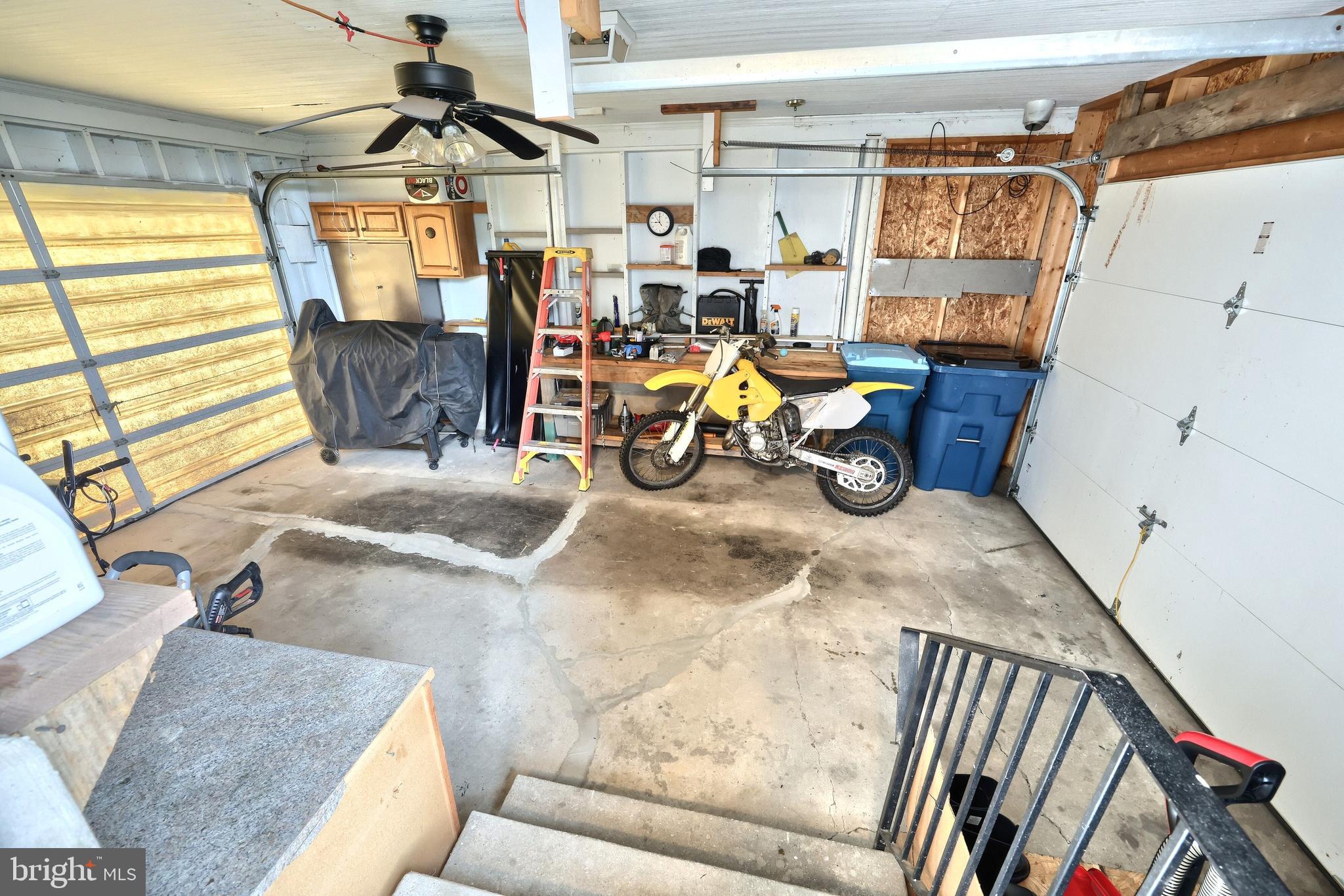 5610 Lischeys Church Road Spring Grove, PA 17362 - Photo 27 of 37 Garage