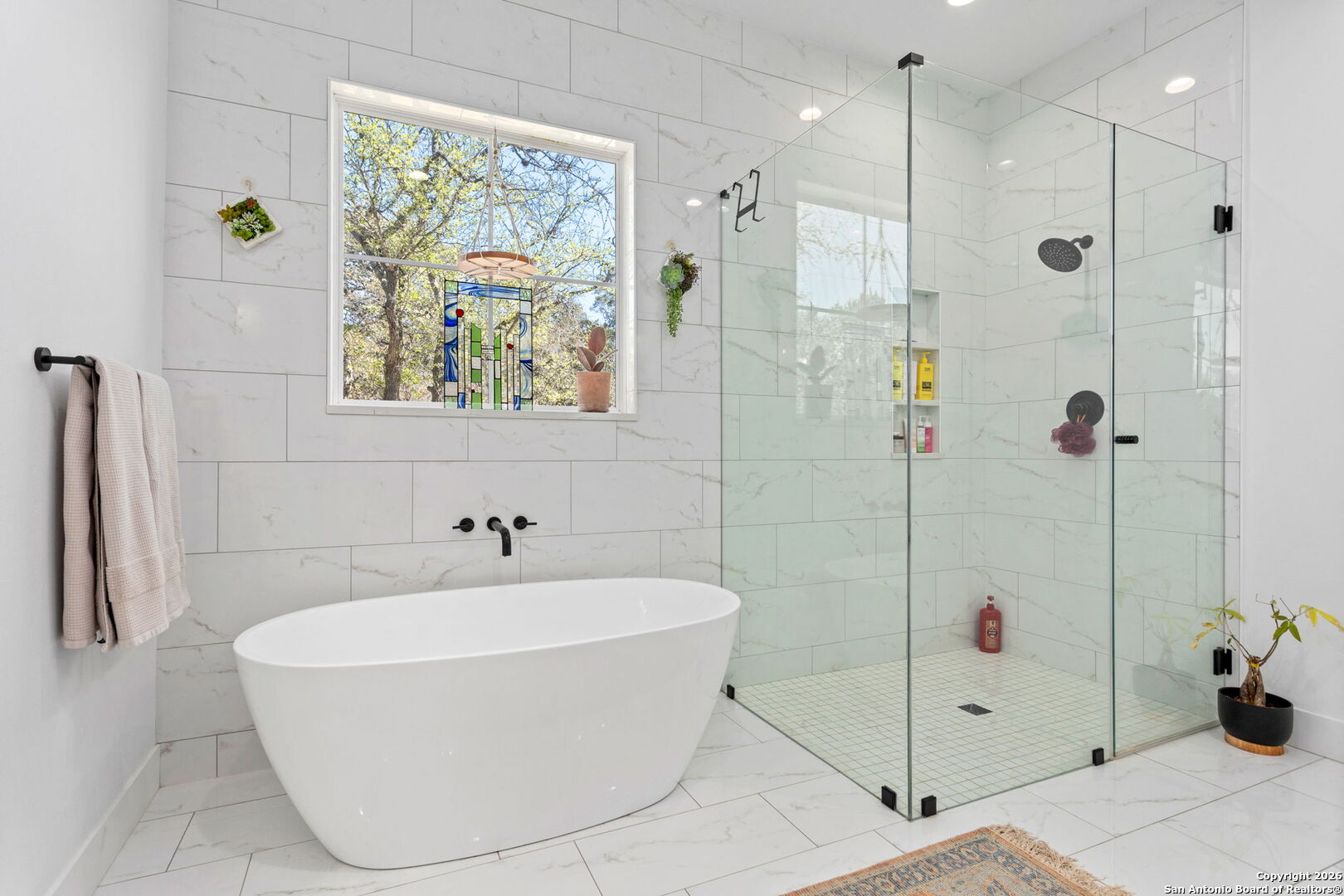 2152 Palomino Bandera, TX 78003 - Photo 17 of 36