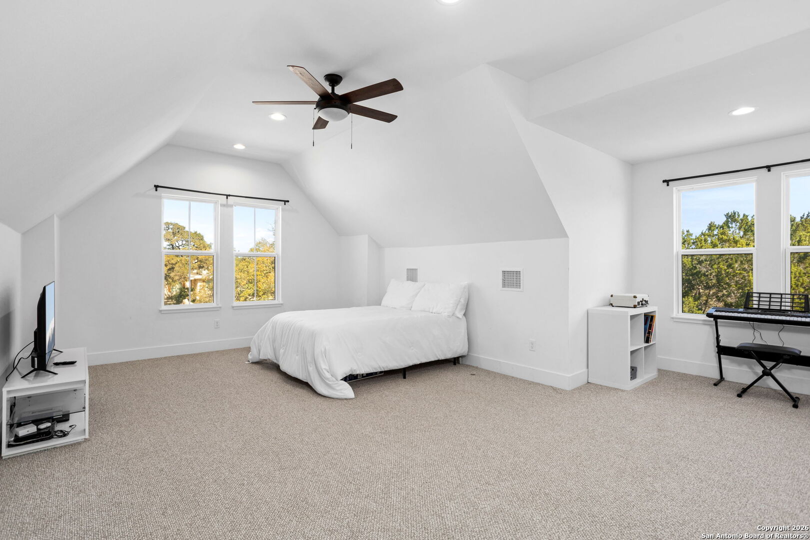 2152 Palomino Bandera, TX 78003 - Photo 27 of 36