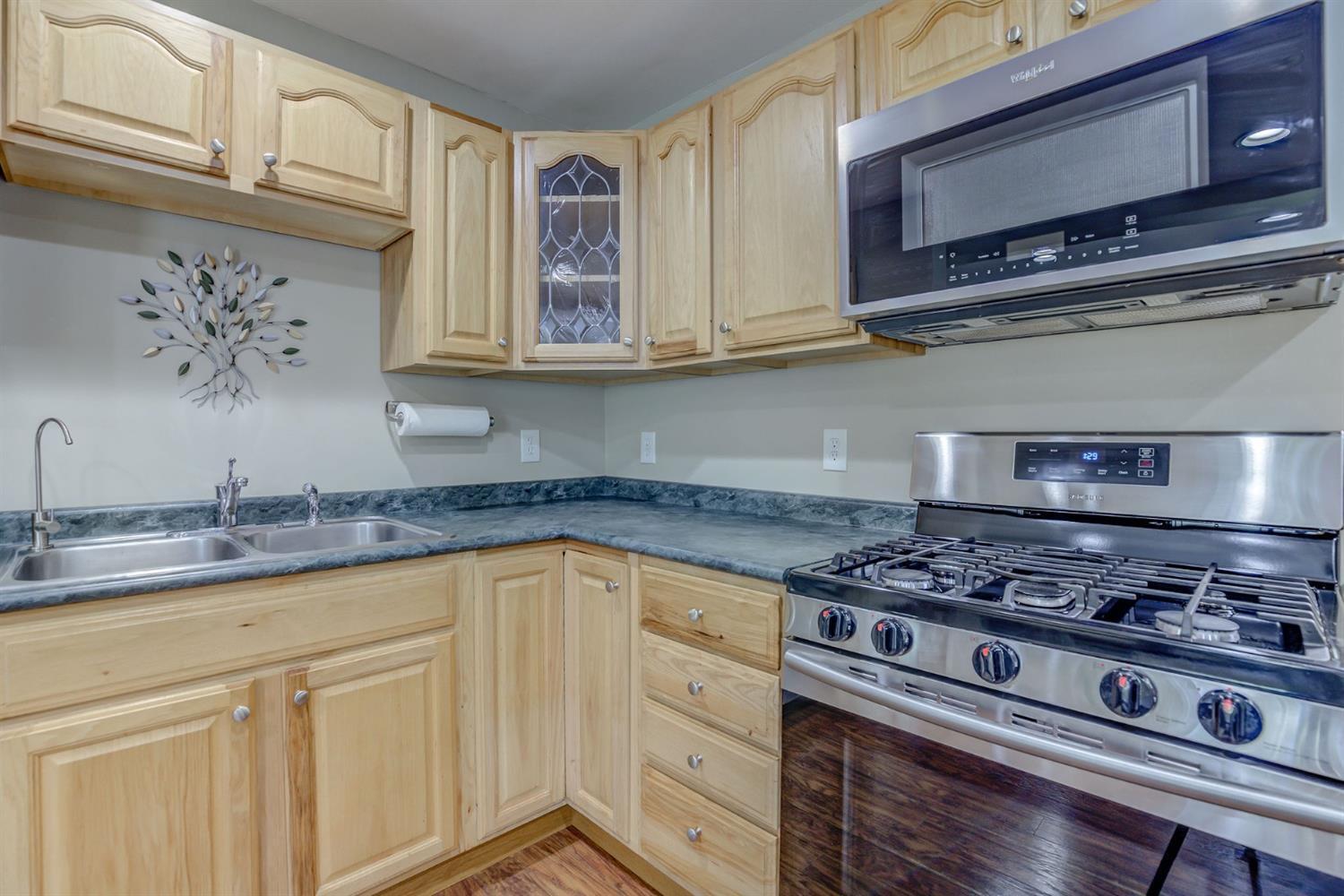 8306 Cheviot Road Cincinnati, OH 45239 - Photo 12 of 38 Gallery Image 12