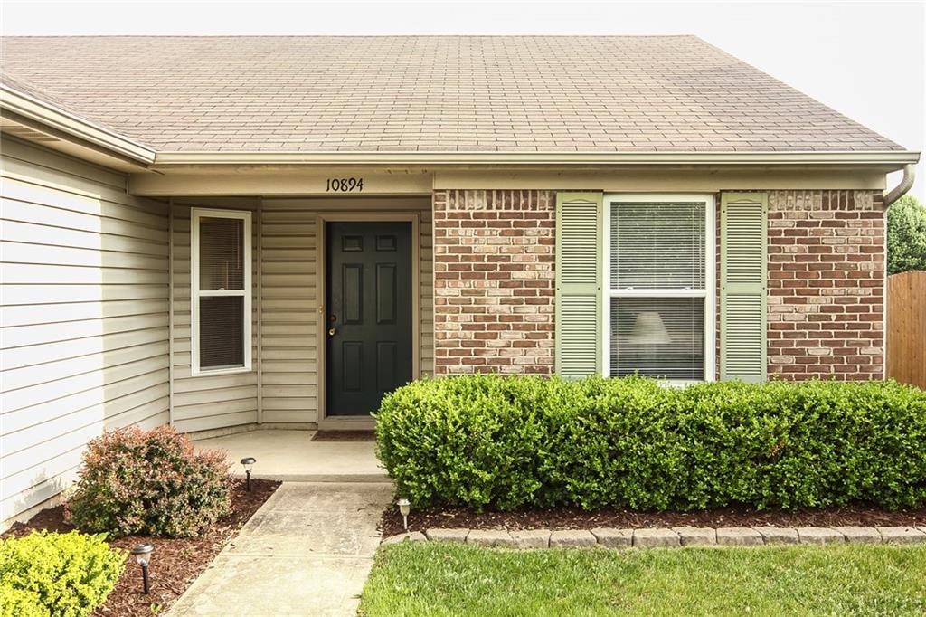 10894 Ravelle Road Indianapolis, IN 46234 - Photo 2 of 21