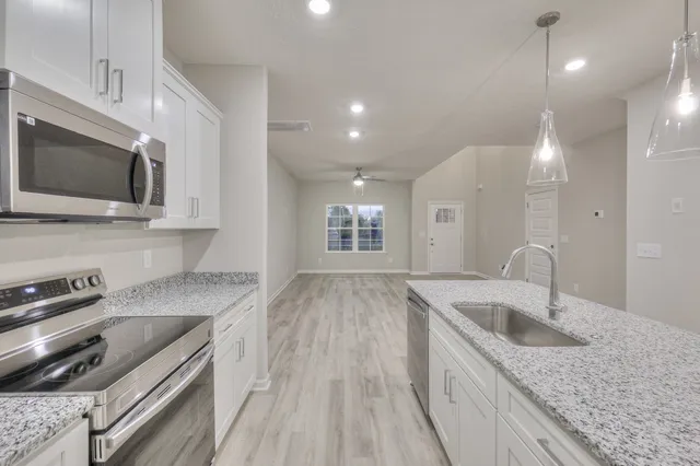 $382,900 | 44 North Fork Branch Road, Normandy, TN 37360