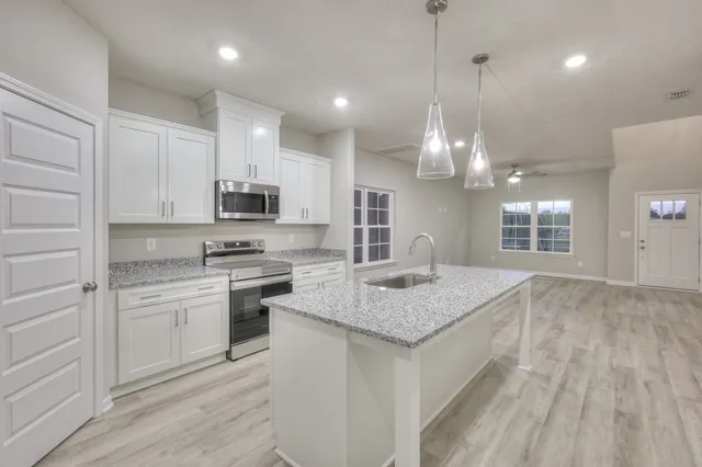 $382,900 | 44 North Fork Branch Road, Normandy, TN 37360