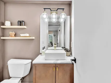 a car parked in front of a building