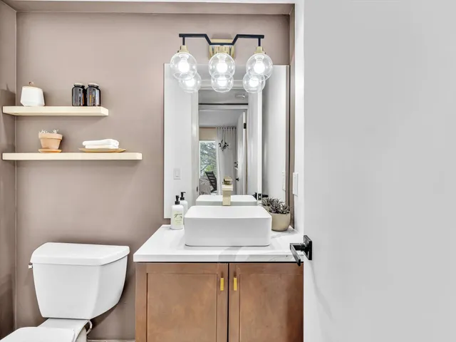 a car parked in front of a building