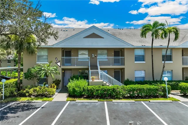 $290,000 | 120 Pebble Shores Drive, Unit 101, Naples, FL 34110