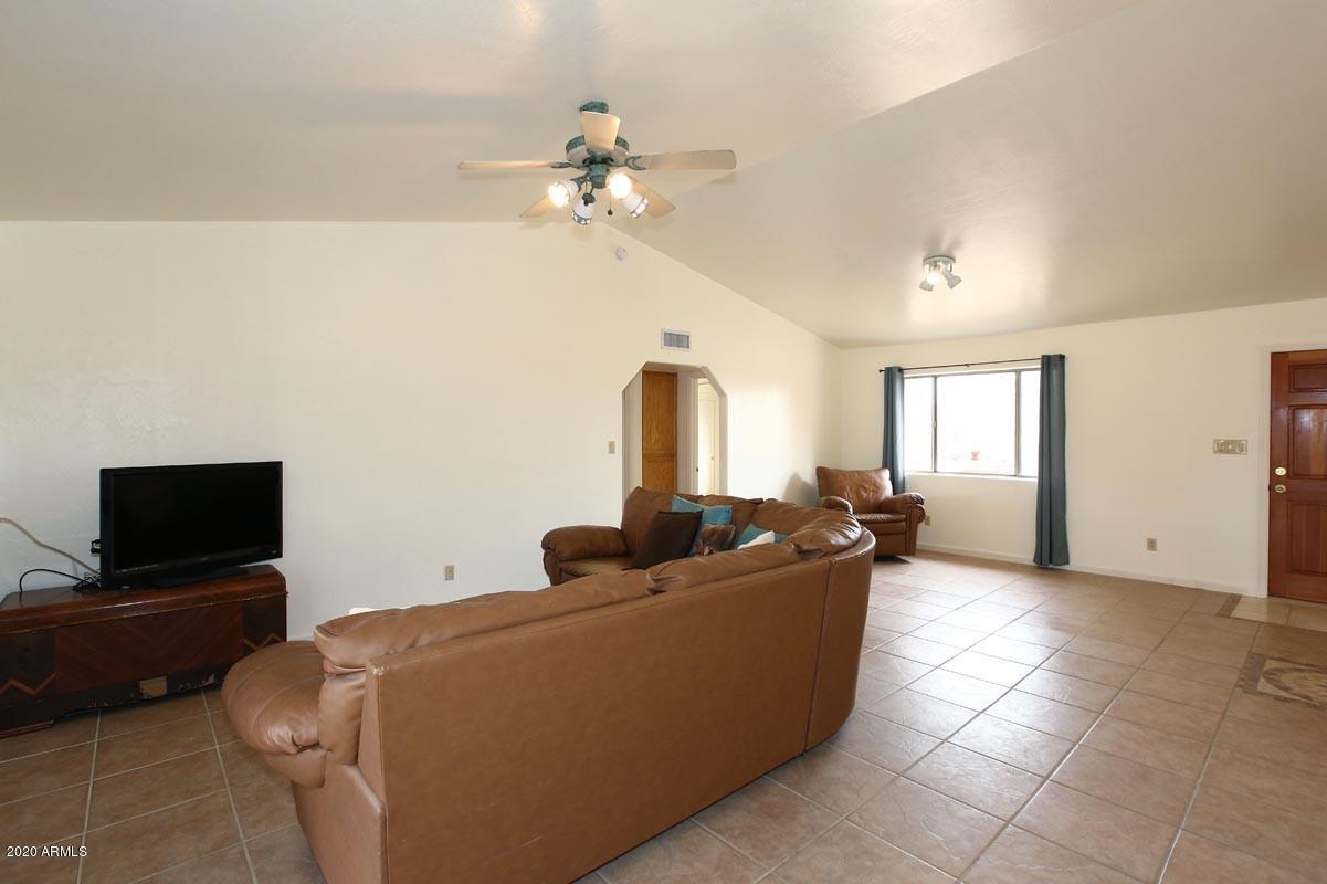2331 West Irvine Road Phoenix, AZ 85086 - Photo 29 of 50 Great Room2 (1)