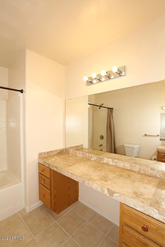 2331 West Irvine Road Phoenix, AZ 85086 - Photo 44 of 50 Hall Bath-Vanity (1)