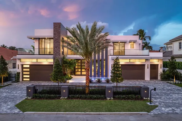 $20,000,000 | 169 Coconut Palm Road, Boca Raton, FL 33432