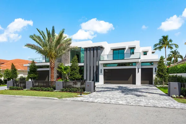 $20,000,000 | 169 Coconut Palm Road, Boca Raton, FL 33432