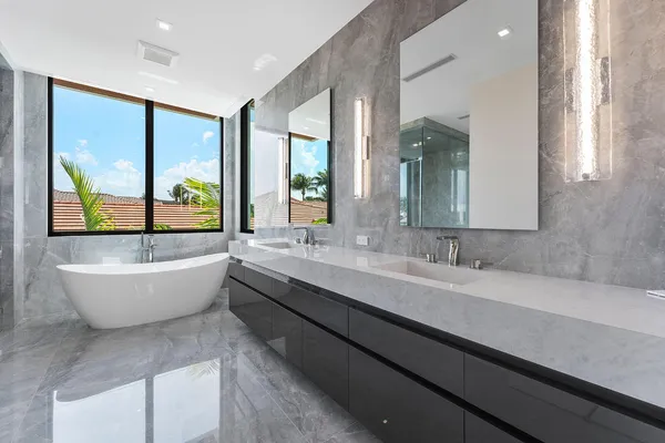 $20,000,000 | 169 Coconut Palm Road, Boca Raton, FL 33432