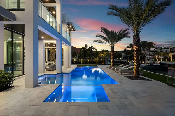 $20,000,000 | 169 Coconut Palm Road, Boca Raton, FL 33432